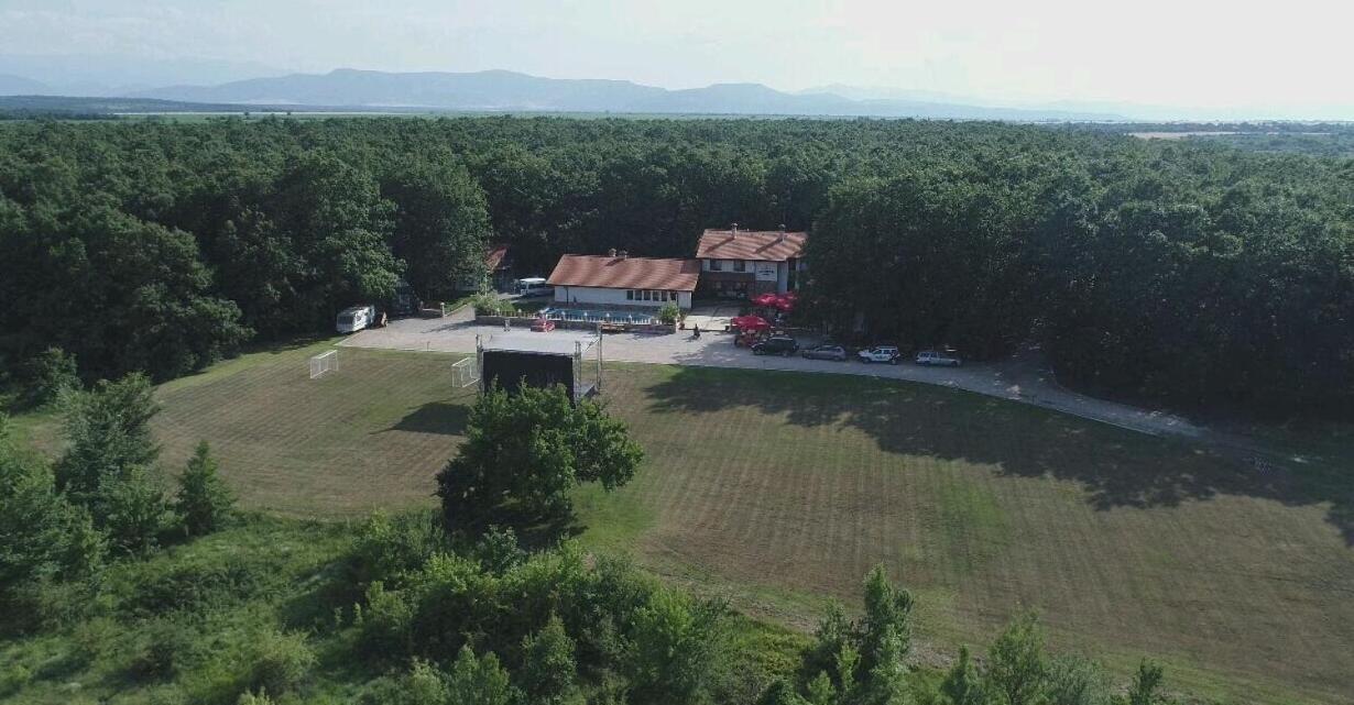 Izvor Hotel "Изворъ" Shipot エクステリア 写真