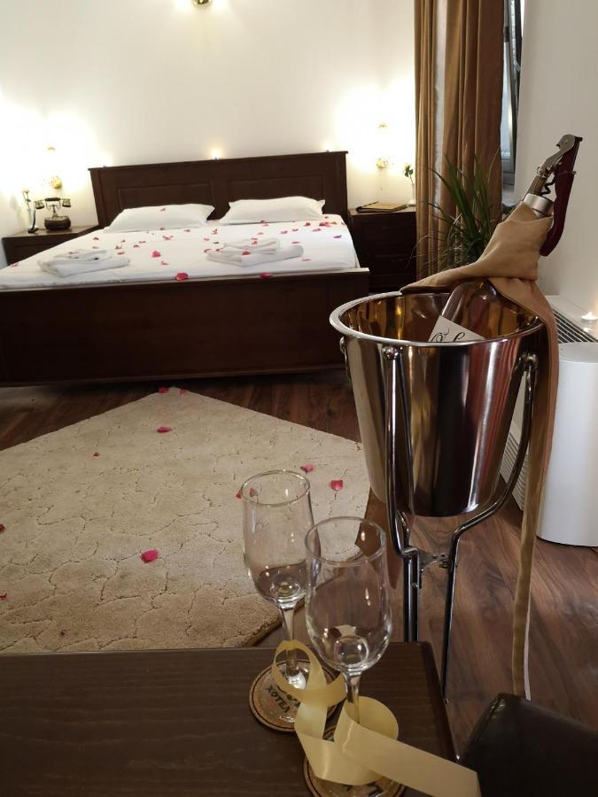 Izvor Hotel "Изворъ" Shipot エクステリア 写真