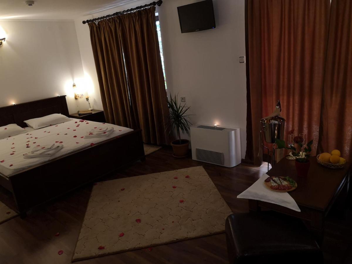Izvor Hotel "Изворъ" Shipot エクステリア 写真